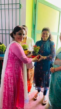 On 02-Apr-2023, Workshop cum awareness program on endometriosis in Delhi Public School Mithanpura by the renowned doctors. it's a disease related to female's health.