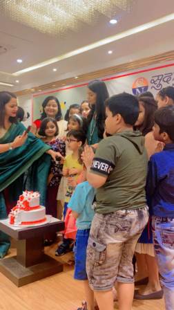 On 26-July-2023, The award was distributed in the proud presence of bollywood actress <a href='https://www.facebook.com/mugdhaveiragodse/' target='_blank'>Mughda Veira Godse</a>